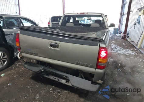2000 Chevrolet Silverado 1500 Lt z USA, uszkodzony, nr VIN 1GCEK19T0YE157206